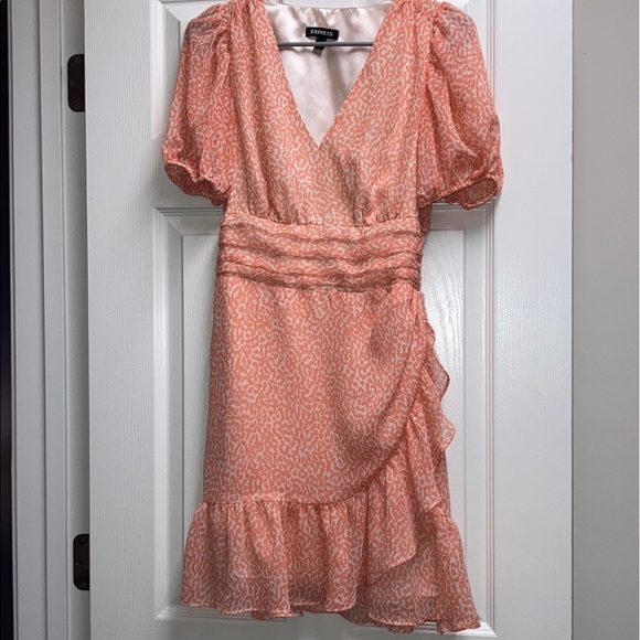 Express Ruffle Wrap Dress - Picture 5 of 9